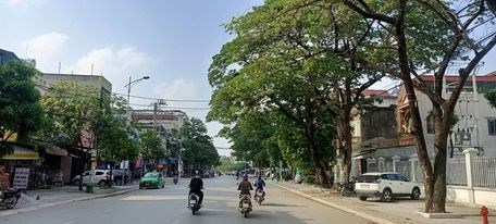 Bán nhà mặt tiền đường Nguyễn Trãi kinh doanh buôn bán cực tốt