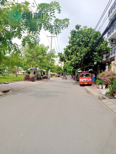 Cho thuê Mặt bằng đường nội bộ  Cao Lỗ P4Q8 - Giá : 13 Triệu / Tháng