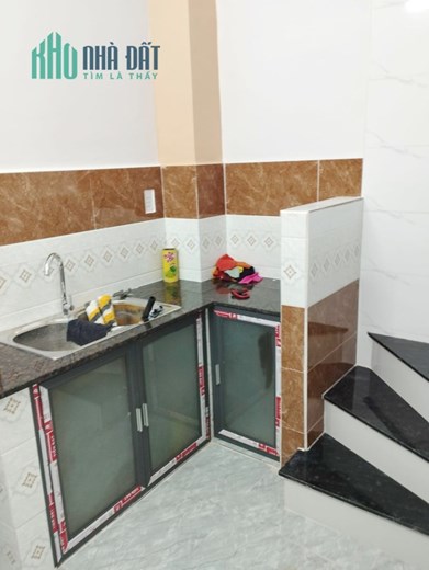 Nhà mới 2 tầng căn góc HXH đường Bùi Minh Trực P5 Q8 giá 3tỷ9 TL