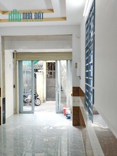 Nhà mới 2 tầng căn góc HXH đường Bùi Minh Trực P5 Q8 giá 3tỷ9 TL