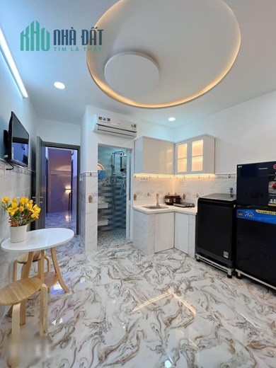 Nhà đẹp 5 tầng Dương Bá Trạc P1Q8 thu nhập 100 triệu/tháng