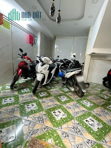Nhà đẹp 5 tầng Dương Bá Trạc P1Q8 thu nhập 100 triệu/tháng