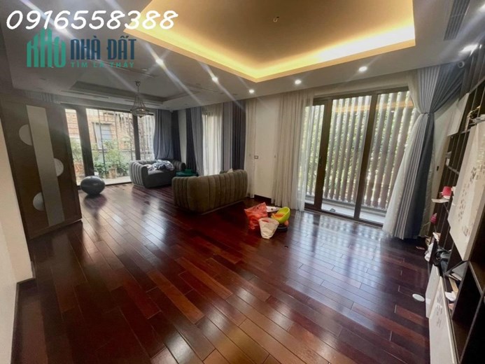 Bán biệt thự KDT Linh Đàm 220m2 4 tầng full nội thất chỉ 200tr/m2