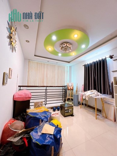 Bán Nhà sát Mặt Tiền Tôn Thất Thuyết -QUẬN 4 - 5 Tầng - 3PN