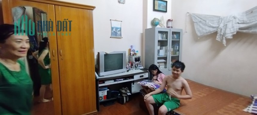 BÁN NHÀ NGỌC LÂM Ô TÔ, KINH DOANH 32M2, 6 TẦNG 4.2 TỶ RẤT ĐẸP