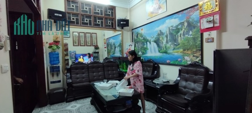 BÁN NHÀ NGỌC LÂM Ô TÔ, KINH DOANH 32M2, 6 TẦNG 4.2 TỶ RẤT ĐẸP