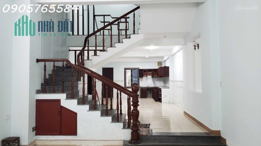 Chính chủ cần bán gấp nhà 3 tầng đường 7.5m Nguyễn Xuân Nhĩ, giá chỉ 6.5 tỷ
