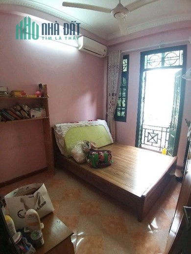 Bán nhà Hào Nam, 42m2, 4 PN, Chắc chắn, 4,39 tỷ