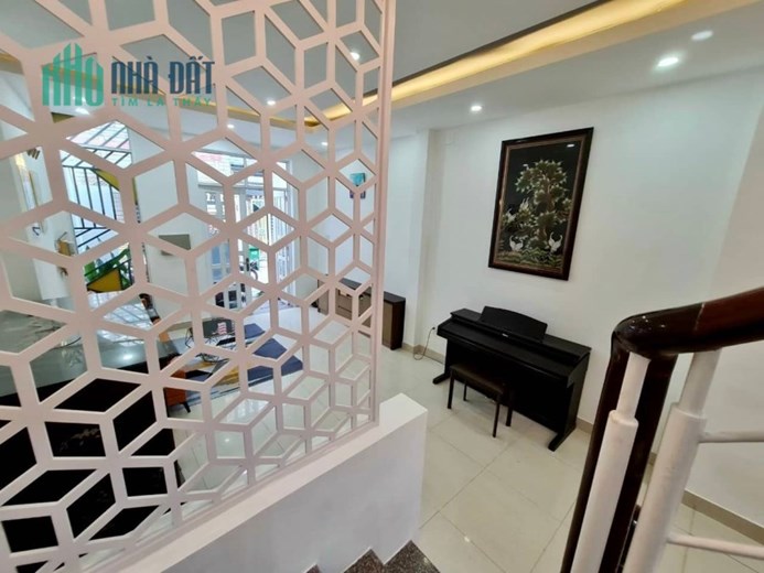 Nhà hẻm xe hơi  Huỳnh Thiện Lộc-Tân Phú  75m2-nhà 2 tầng- Giá chỉ 5.8 tỷ.