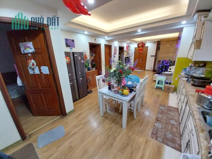 Bán CHCC 100m2, 3 pn, 2wc, với view quảng trường Gold Mark và Hồ Tùng Mậu, sổ đỏ chính chủ