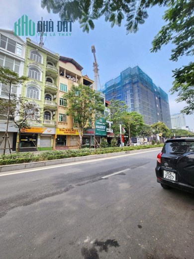 Bán nhà mặt phố Nguyễn Hoàng Tôn đường 64m DT 190m2 5 tầng Mt 7m giá 31 tỷ