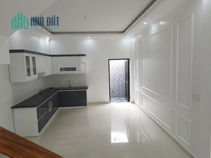 NHÀ CHÍNH CHỦ số 9/20 ngõ 47 Khúc Thừa Dụ 1, Vĩnh Niệm 62 m xây 3 tầng, giá 3ty450, Xậy độc lập Ô