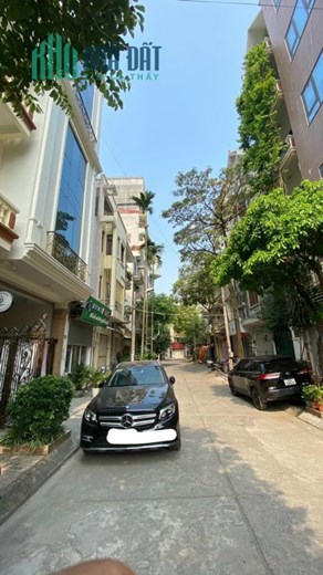 Bán tòa Văn phòng xây mới Hoàng Quốc Việt CG 65m2 8 tầng thang máy 25 tỷ