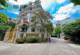 Bán Siêu Biệt thự  Vườn Đào, Tây Hồ. 230m2x4; MT12.8m; giá 118 tỷ. Phương