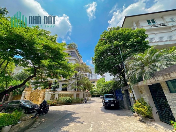 Bán Siêu Biệt thự  Vườn Đào, Tây Hồ. 230m2x4; MT12.8m; giá 118 tỷ. Phương