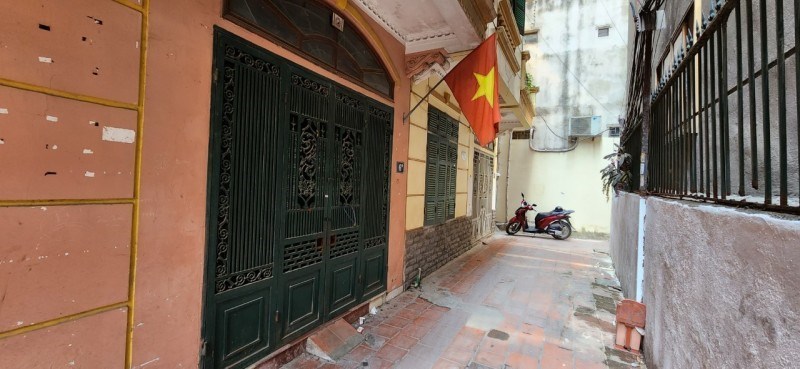 Bán nhà Nguyễn Khánh Toàn, Cầu Giấy. 50m2; MT6.4; giá 6.1 tỷ.Phương