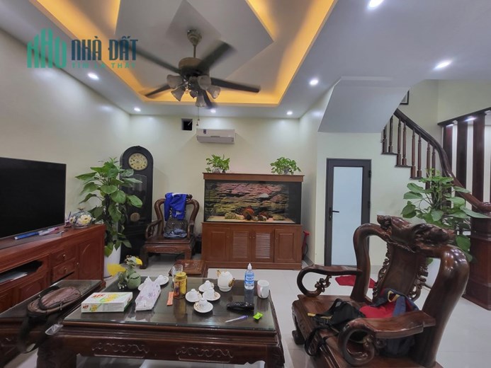 Nhà phố Hồ Đắc Di, View hồ Nam Đồng - ngõ thông - DT: 45m2 x 5T, MT: 5m, giá 5.45 tỷ