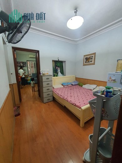 💥Bán Tập thể tầng 1 Quan Nhân, 65m2, 2PN Ô tô đỗ cửa, sân siêu thoáng, 1.75 tỷ💥