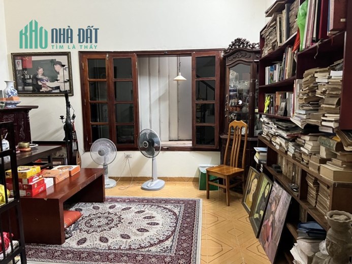 Bán nhà Phương Liên Hồ Ba Mẫu 80m 4 tầng 4 ngủ ngõ nông ở yên tĩnh nhỉnh 6 tỷ lh 0975124520