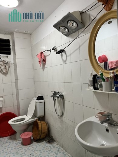 Bán nhà Phương Liên Hồ Ba Mẫu 80m 4 tầng 4 ngủ ngõ nông ở yên tĩnh nhỉnh 6 tỷ lh 0975124520