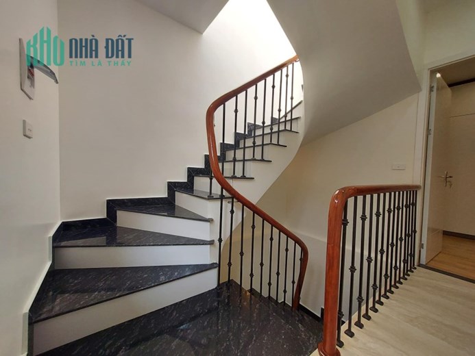 BÁN NHÀ TÂY SƠN -NGÕ THÔNG - Ô TÔ  ĐỖ CỬA -  5,4 tỷ