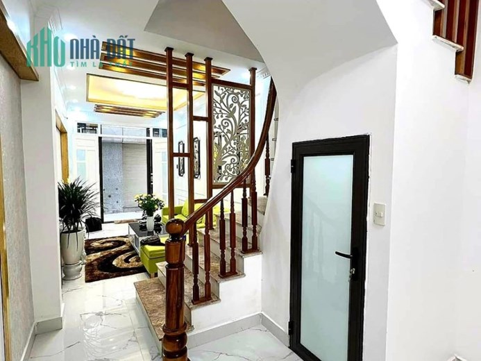 Bán nhà Tây sơn MẶT NGÕ THÔNG KINH DOANH  5,8 tỷ- Ô TÔ  tránh -