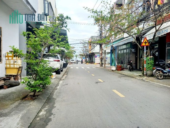 Nhà 2 mặt tiền ngang 12m  Đặng Đình Vân sát biển Nguyễn Tất Thành giá từ 7 tỷ 8 giảm còn 4 tỷ 9 Lh