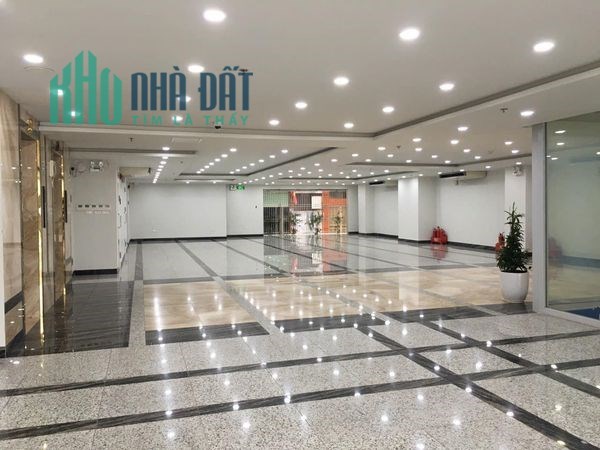 cho thuê nhà văn phòng Long Biên 2800m2 * mt 25m *  3 tầng * 2 mặt tiền ô tô tránh * điện 3 pha