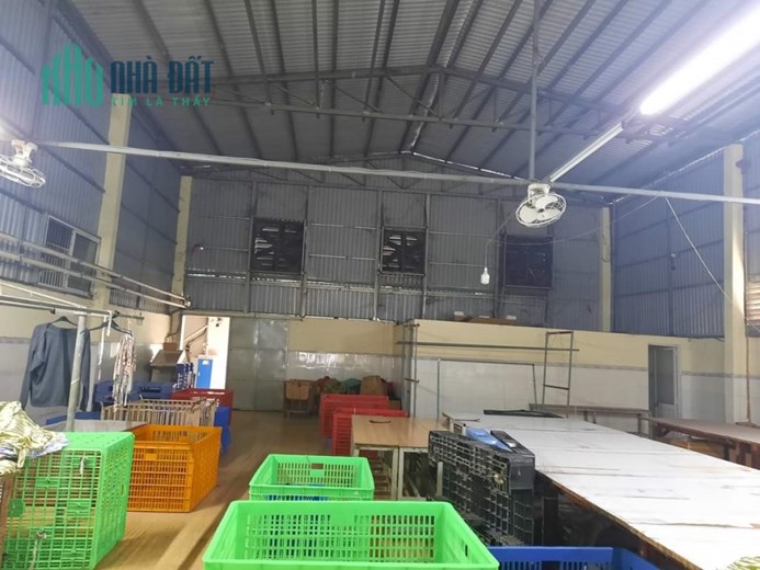 Bán GẤP nhà xưởng 1100m2 mặt tiền Nhị Bình Hóc Môn giáp Quận 12. Nhỉnh 21Tỷ. Lh: 0968211568 Đức Thọ