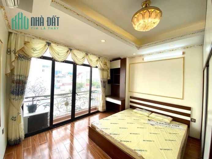 Bán nhà 166m2 phố Âu Cơ, Tây Hồ 2 Container tránh Thang máy 24 căn hộ Máy in tiền 1.5 tỷ/năm 16.6 Tỷ