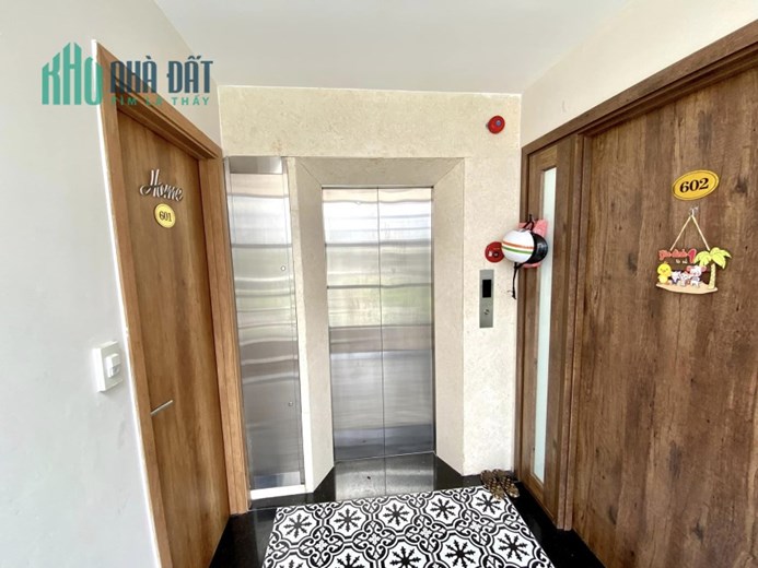 Bán tòa nhà 168m2 phố Âu Cơ, Tây Hồ 2 Container tránh Thang máy XỊN 24 phòng ngủ Máy in tiền 1.5