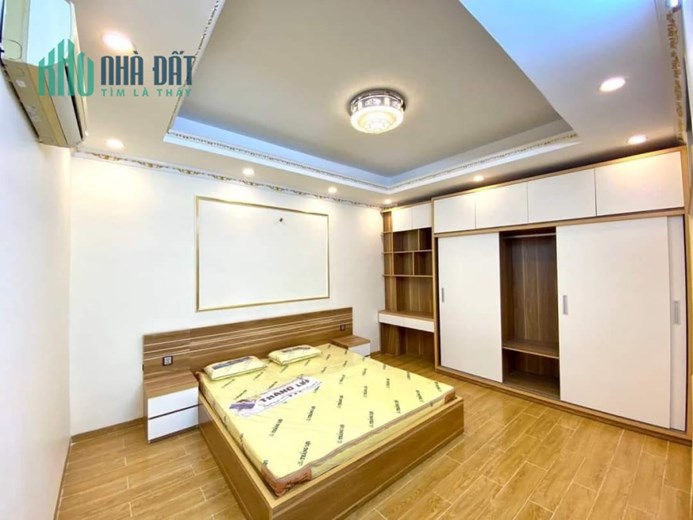 Bán nhà 169m2 phố Âu Cơ, Tây Hồ Gara Container tránh Thang máy 24 Studio Dòng tiền 1.5 tỷ/năm 16.9