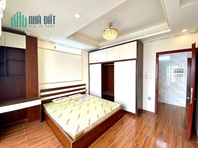 Bán nhà 168m2 phố Âu Cơ, Tây Hồ Gara 2 Container tránh Thang máy XỊN 24 phòng Máy in tiền 1.5