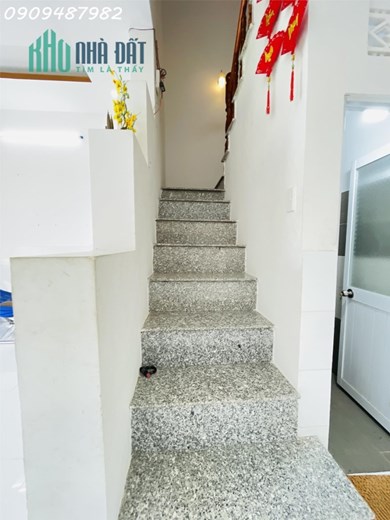 Nhà 1 Lầu SHR HẠ GIÁ 150 Triệu , bán GaapsTrong tuần Quốc Lộ 50 Bình chánh giá 1 tỷ 020 tr