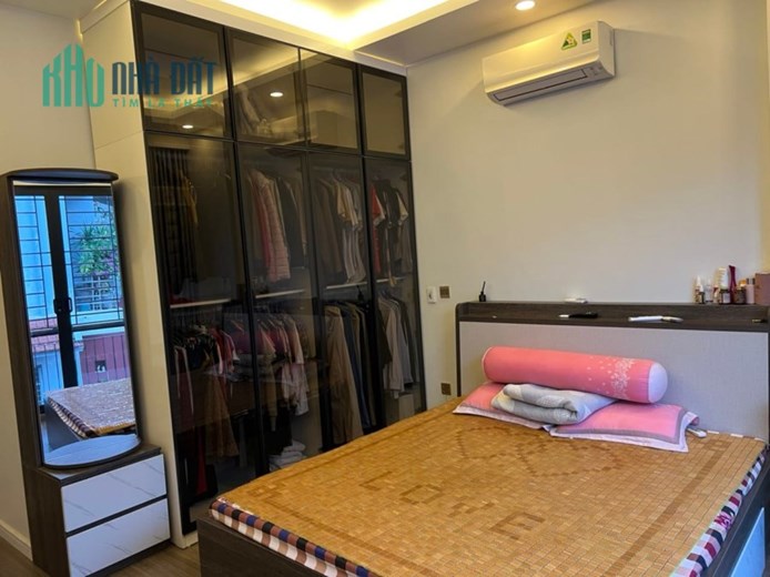 Bán ngôi nhà 58m2 phố Nghi Tàm, Tây Hồ Chủ tự xây 5 phòng ngủ 10m ngõ Ô tô tránh 4.6 Tỷ