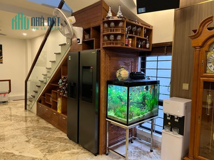 Bán ngôi nhà 58m2 phố Nghi Tàm, Tây Hồ Dân xây 5 phòng 10m 2 Ô tô tránh 4.6 Tỷ
