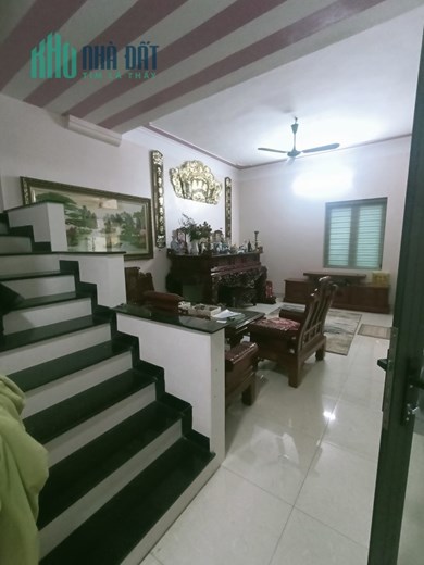 Bán ngôi nhà 58m2 phố Nghi Tàm, Tây Hồ Chủ tự xây 5 phòng ngủ Ô tô tránh 10m 4.8 Tỷ