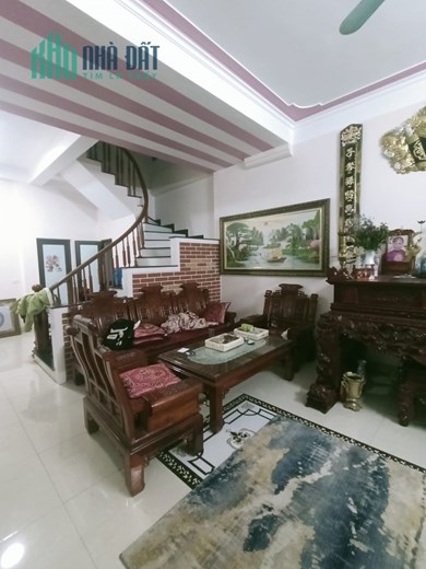 Bán ngôi nhà 56m2 phố Nghi Tàm, Tây Hồ Dân xây 5 phòng 10m 2 Ô tô tránh 4.6 Tỷ