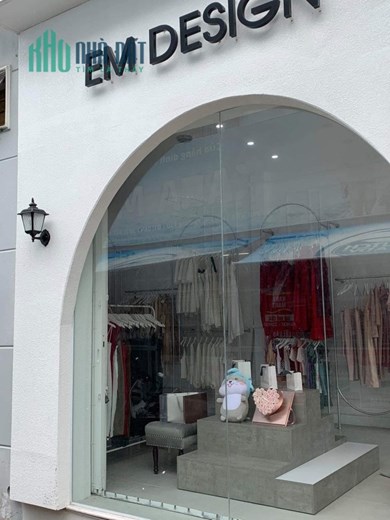 CẦN SANG NHƯỢNG SHOP QUẦN ÁO VỊ TRÍ MẶT TIỀN