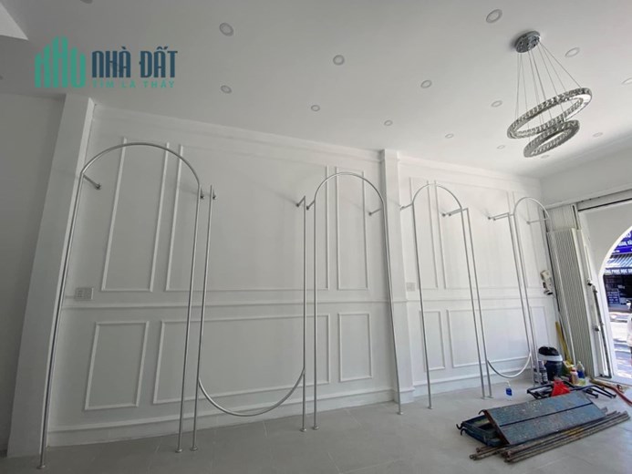 CẦN SANG NHƯỢNG SHOP QUẦN ÁO VỊ TRÍ MẶT TIỀN