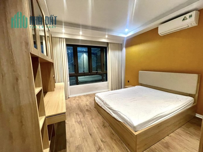 BÁN NHÀ PHỐ NGUYỄN VĂN CỪ   50M  6 TẦNG 7TỶ3, GARA Ô TÔ, THANG MÁY.