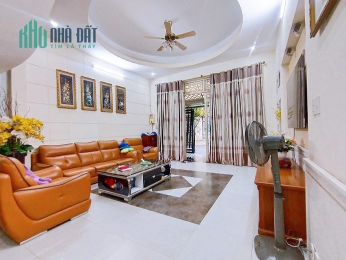 BÁN GẤP GIẢM HƠN 1 TỶ NHÀ HXH  ÂU CƠ QUẬN 11 - NGANG 5 X12M .