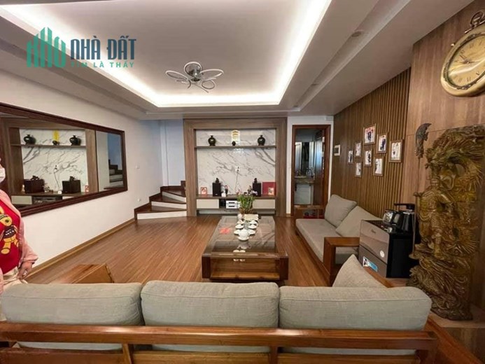 BÁN NHÀ NGÕ 640  NGUYỄN VĂN CỪ  DT60M 6TẦNG 7TỶ8 ,Ô TÔ ĐỖ CỬA.FULL NỘI THẤT TIỀN TỶ.