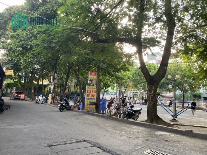 Trần Phú Hà Đông - BÁN sổ đỏ TẶNG 57m đất Mt 4,5m - Ô TÔ vào tận đất
