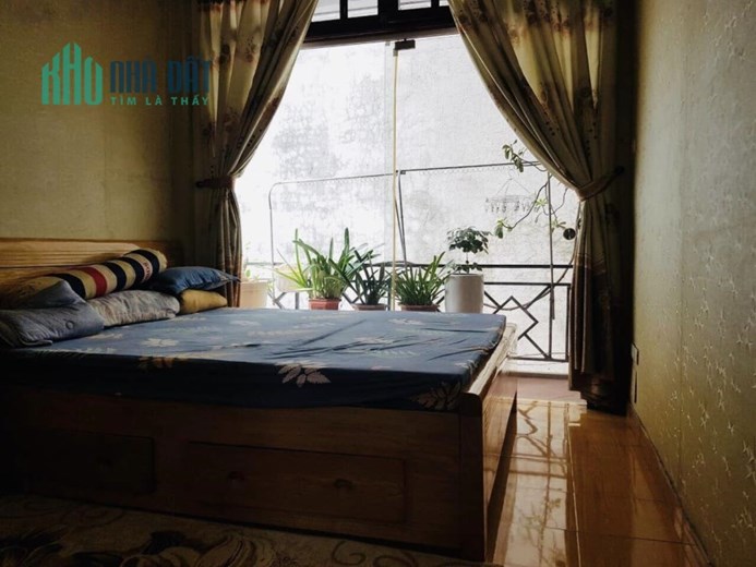 BÁN NHÀ PHẠM VĂN ĐỒNG-TRUNG TÂM CẦU GIẤY-DÂN XÂY CHẮC CHẮN-43M2-CHỈ 5 TỶ