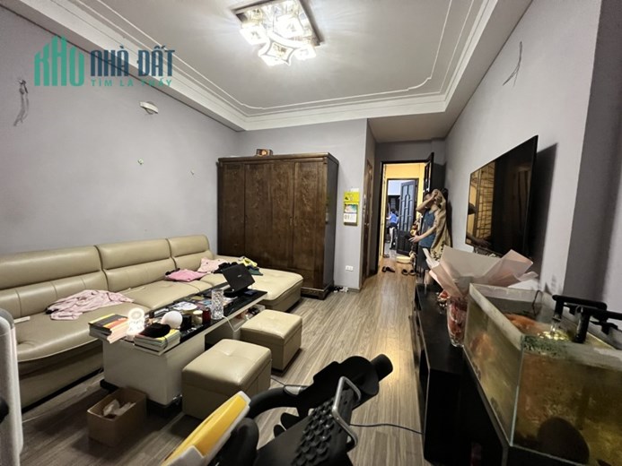 bán gấp CCMN thang máy Chợ Khâm Thiên 60m 7Tg MT4,5m chỉ 7,8 tỷ.