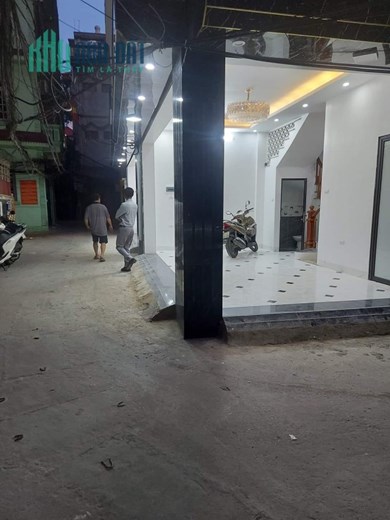 Rất Cần tiền Bán Gấp Nhà Mới Xây, Căn Góc 2 Mặt Thoáng Thang Máy chạy Vù Vù