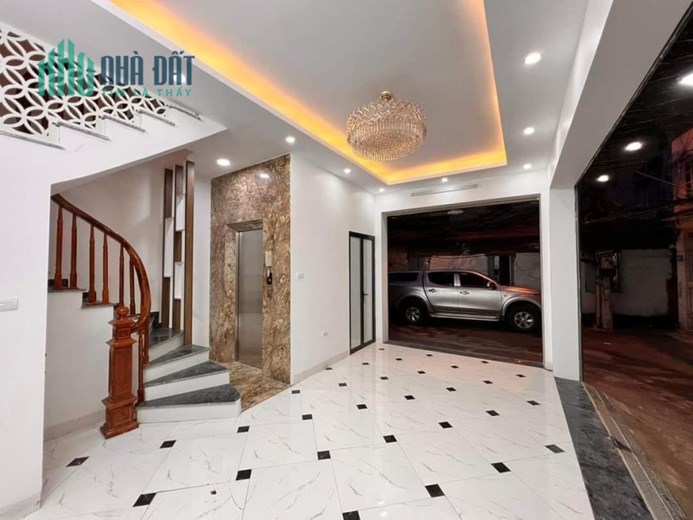 Rất Cần tiền Bán Gấp Nhà Mới Xây, Căn Góc 2 Mặt Thoáng Thang Máy chạy Vù Vù