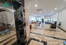 Tòa nhà 8 tầng phố Ái Mộ, 160m2, vỉa hè ô tô tránh, thuê văn phòng, căn hộ, nhỉnh 20 tỷ