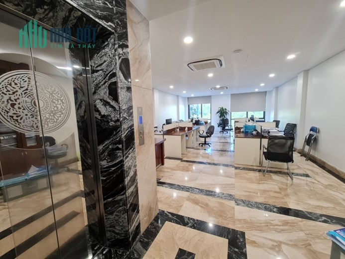 Tòa nhà 8 tầng phố Ái Mộ, 160m2, vỉa hè ô tô tránh, thuê văn phòng, căn hộ, nhỉnh 20 tỷ